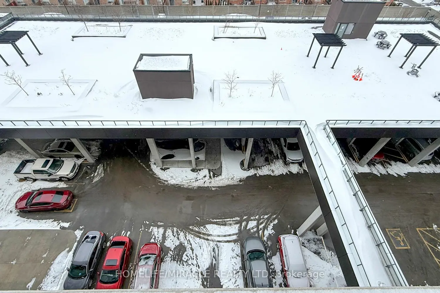 Additional image 15 of 560 North Service Road 607