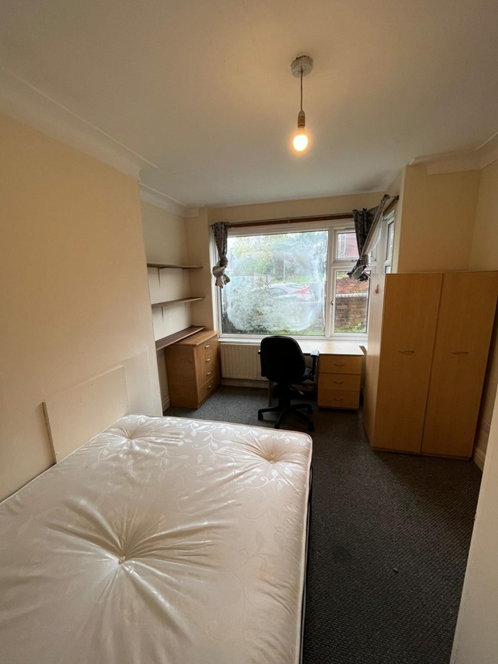 Room in a Shared House, Recreation View, LS11, N1 7GU