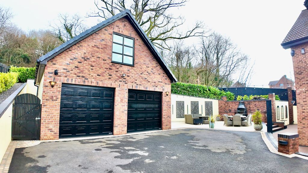 Additional image 13 of 5 bed detached house for saleOak Tree Rise, Newbridge NP11