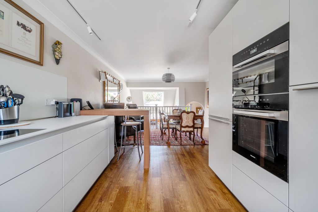 Additional image 5 of 3 bed maisonette for salePark Lane, Salisbury SP1