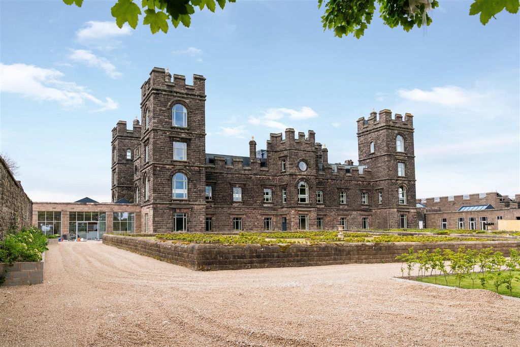 2 bed flat for saleApt 2, Riber Castle, Riber, Matlock, Derbyshire DE4