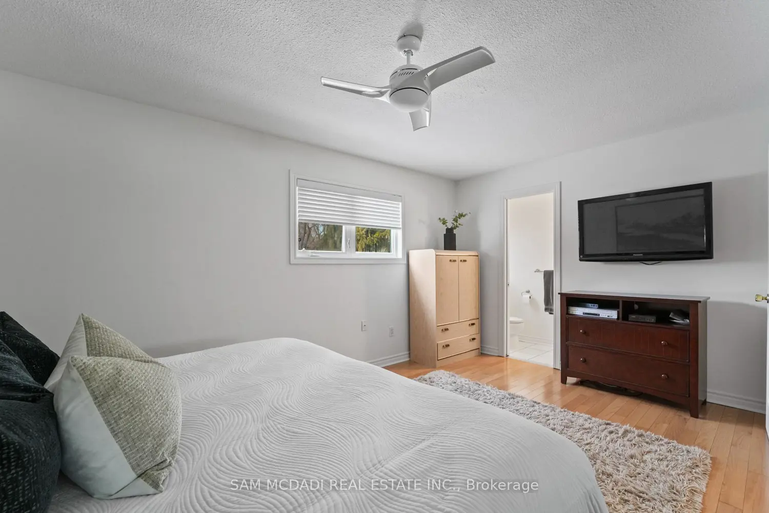 Additional image 10 of 44 Madrid Crescent