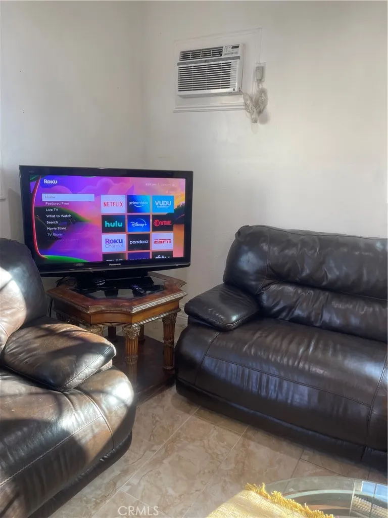 Additional image 16 of 620 N Janss Way, Anaheim, CA 92805