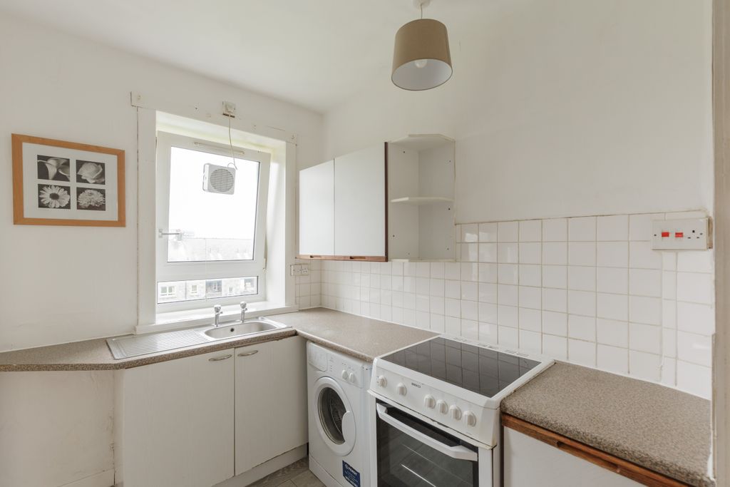 Additional image 2 of 4 bed flat for saleClifton Road, Aberdeen AB24