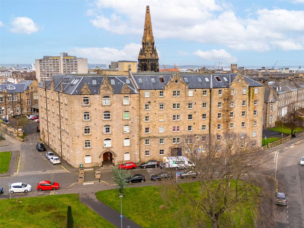 2 bed flat for saleJohns Place, Edinburgh, Midlothian EH6