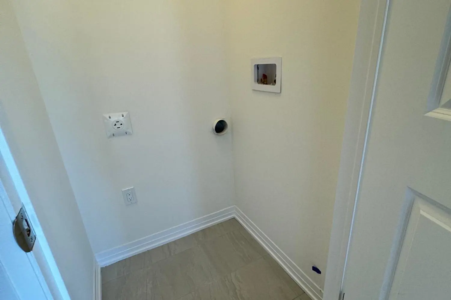 Additional image 3 of 15 Fieldridge Crescent 3