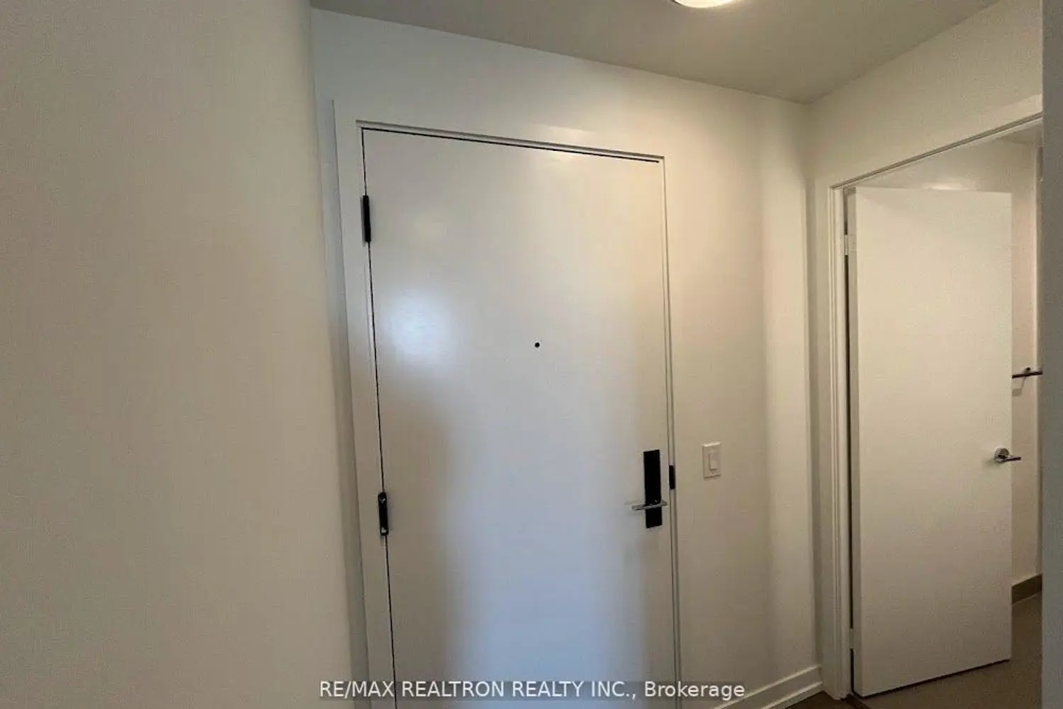 Additional image 20 of 270 Dufferin Street 619