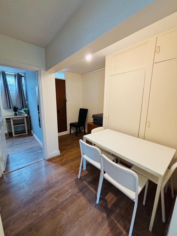 Additional image 7 of Room in a Shared Flat, Stunning Double Room In Clapham/Batt, SW11, N1 7GU