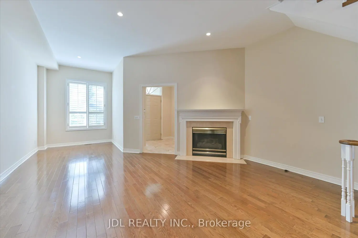 Additional image 2 of 3036 Bayview Avenue I