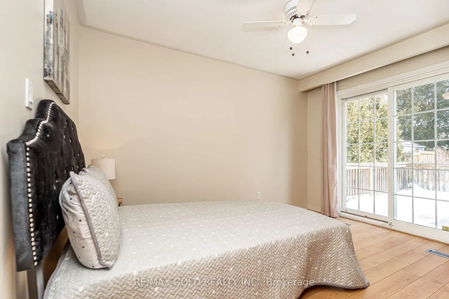 Additional image 9 of 11 Edgebrook Crescent