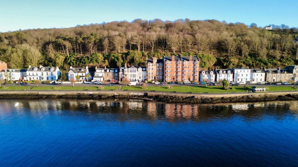 Additional image 2 of 3 bed flat for saleFlat 2/2, 18 Battery Place, Rothesay PA20
