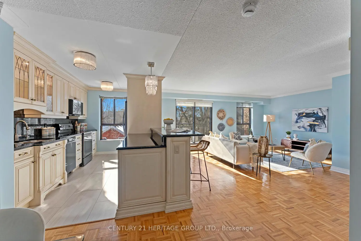 15390 Yonge Street Ph 1
