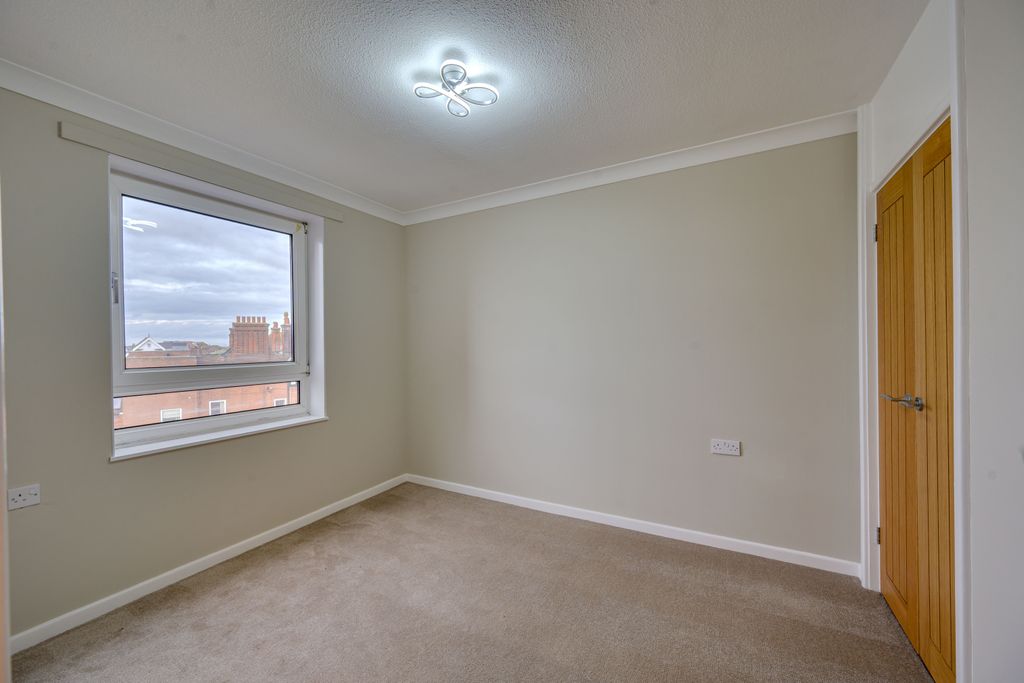 Additional image 12 of 2 bed flat for saleWolsey Court, Felixstowe IP11