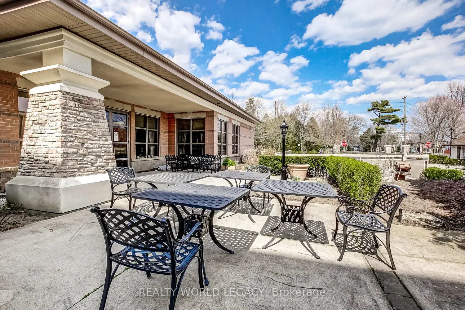 Additional image 14 of 100 Burloak Drive 1301