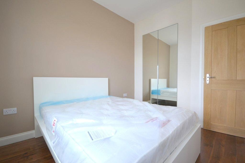 Additional image 8 of 2 Bed Flat, Rushcroft Road, SW2, N1 7GU