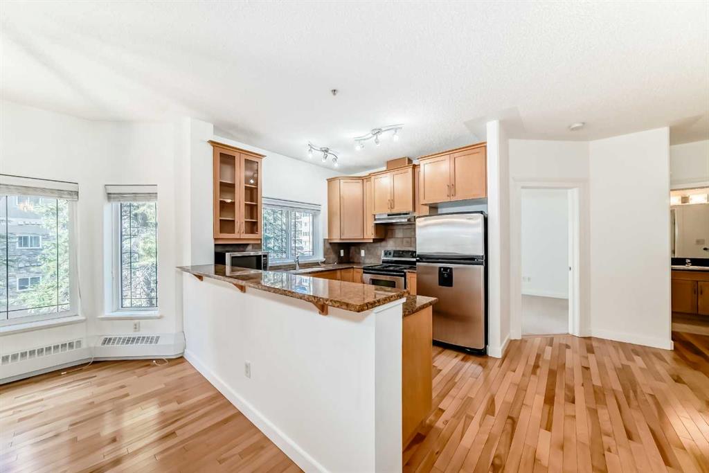 Additional image 6 of 203-20 Discovery Ridge Close SW, Calgary, AB, T3H 5X4