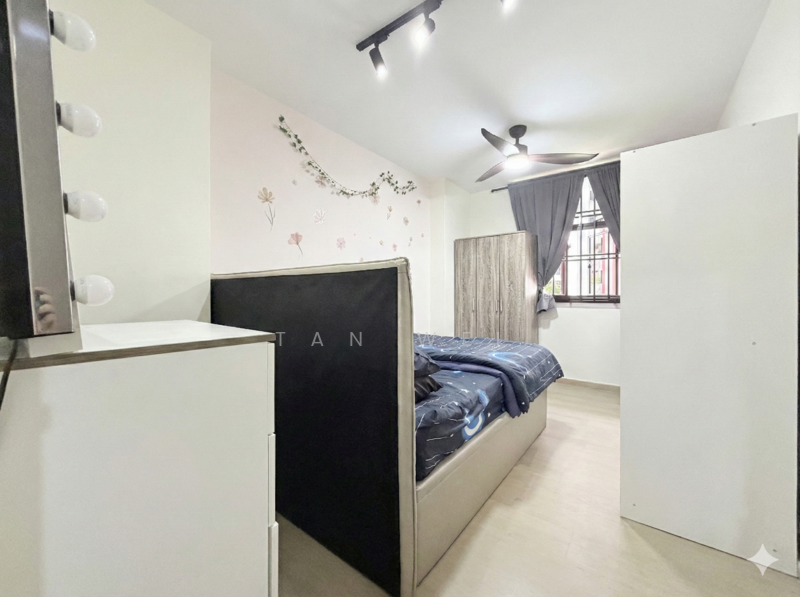 Additional image 11 of 339A Sembawang Close