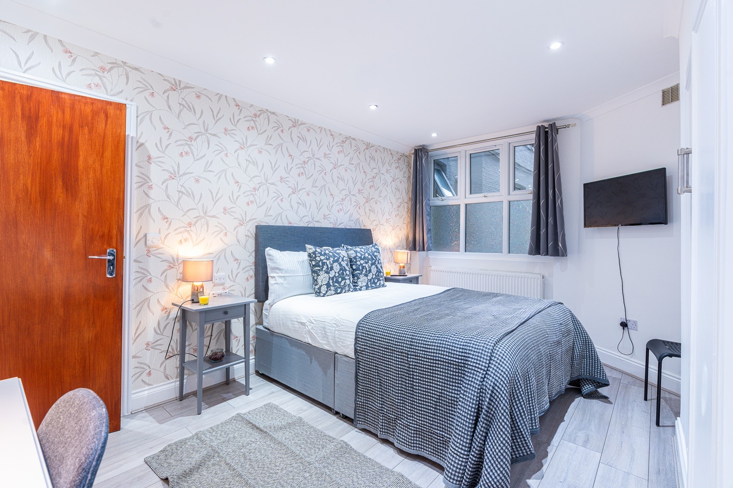 Additional image 7 of 3 Bed Flat, North End Road, W14, N1 7GU