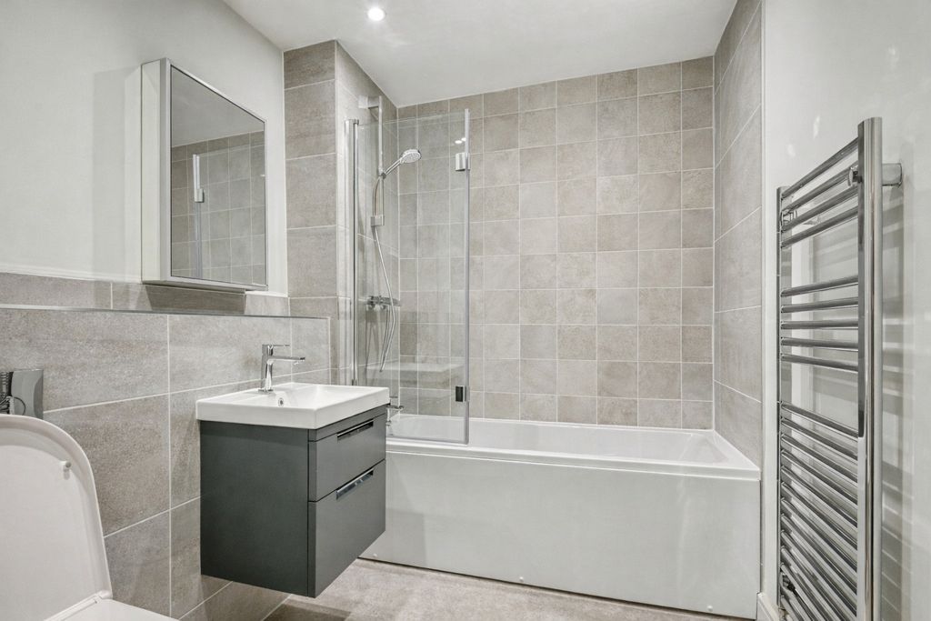 Additional image 9 of 2 bed flat for saleHatfield Court, Tamworth B79
