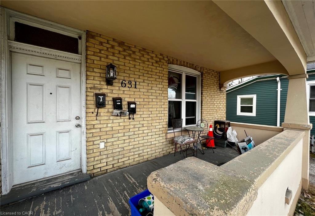MAIN FL-631 Hamilton Road, London, ON, N5Z 1T1