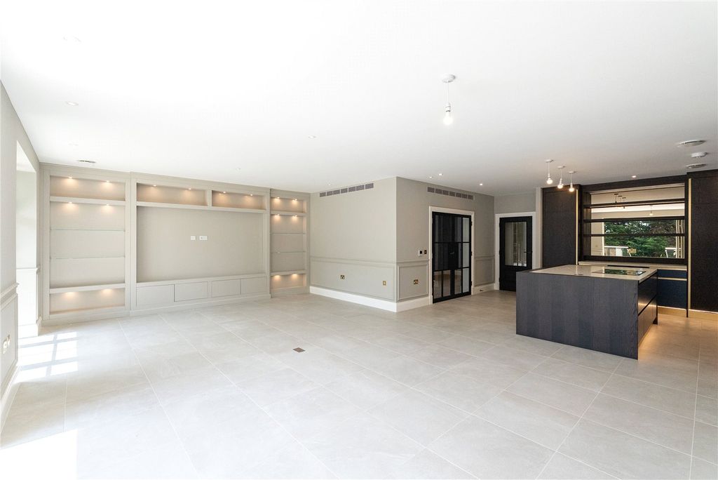 Additional image 4 of 2 bed flat for saleLeigh Court Close, Cobham KT11