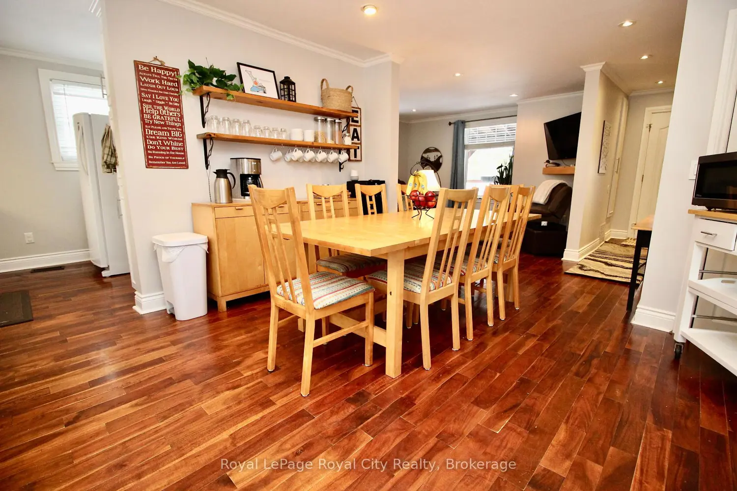 314 Cape Chin Road photo 3