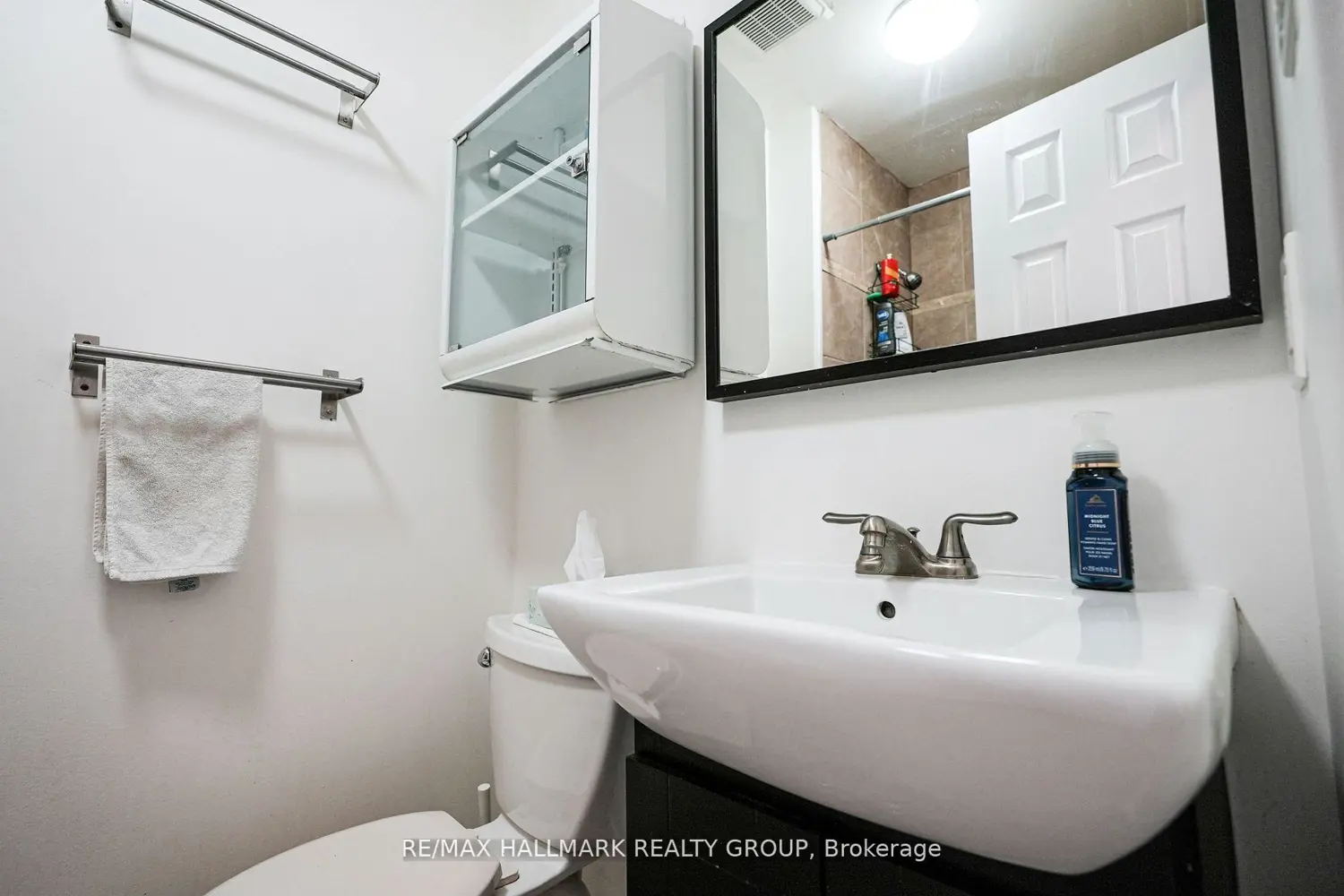 Additional image 13 of 924 Bermuda Avenue