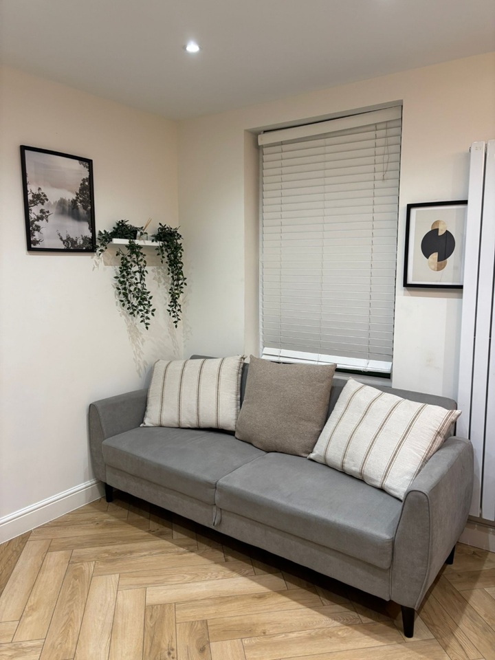 Additional image 8 of Studio Flat, Grafton Road, NW5, N1 7GU