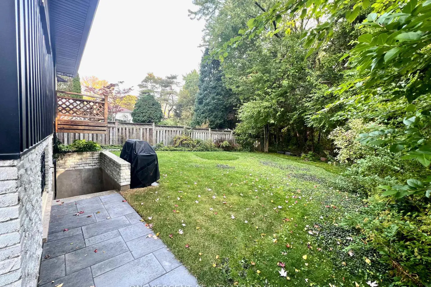 Additional image 16 of 49 Spruceside Crescent