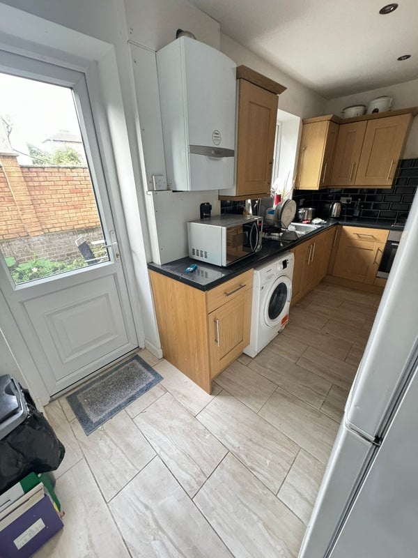 Additional image 2 of Room in a Shared Flat, New Road, E1, N1 7GU