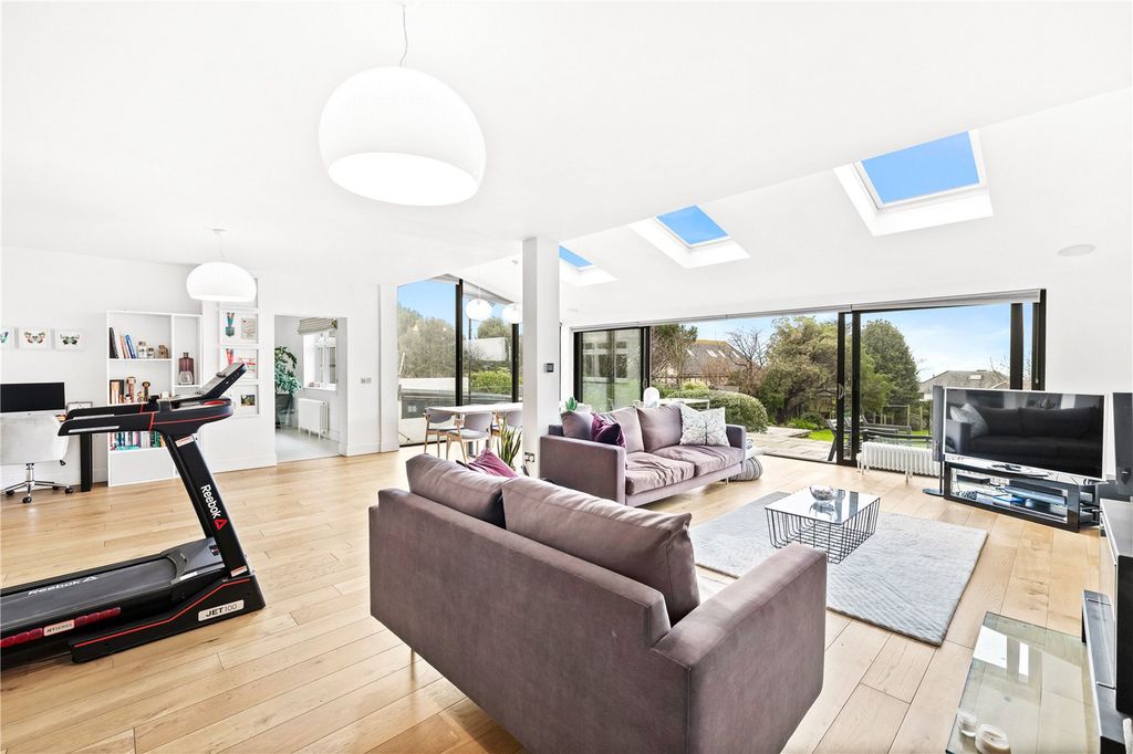 Additional image 3 of 5 bed detached house for saleDyke Close, Hove, East Sussex BN3