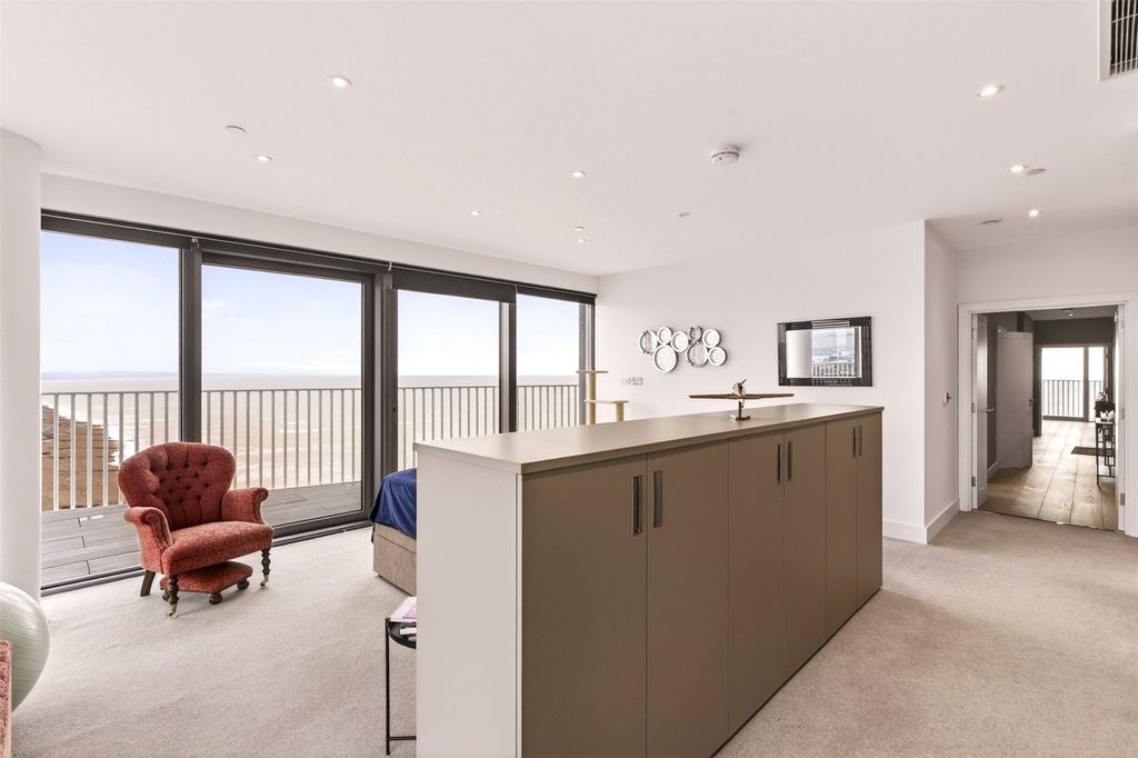 Additional image 24 of 3 bed flat for saleBrighton Road, Worthing, West Sussex BN11