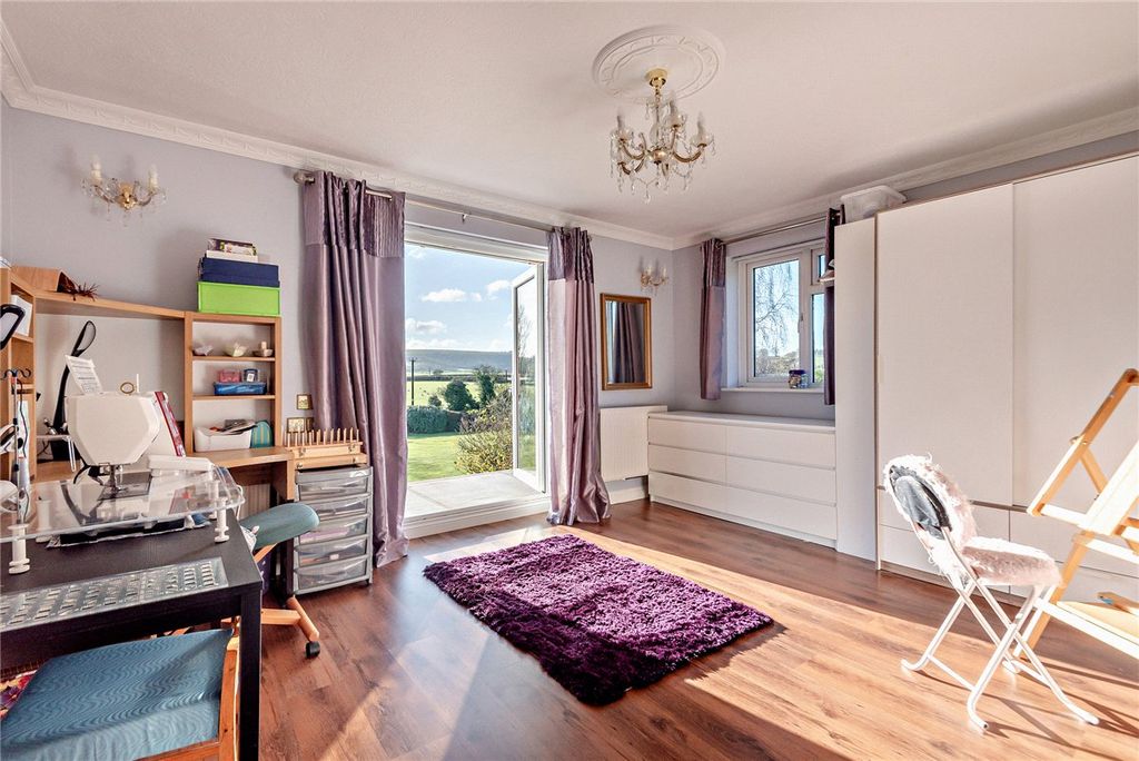 Additional image 18 of 5 bed detached house for saleFox's Lane, Kingsclere, Newbury, Hampshire RG20