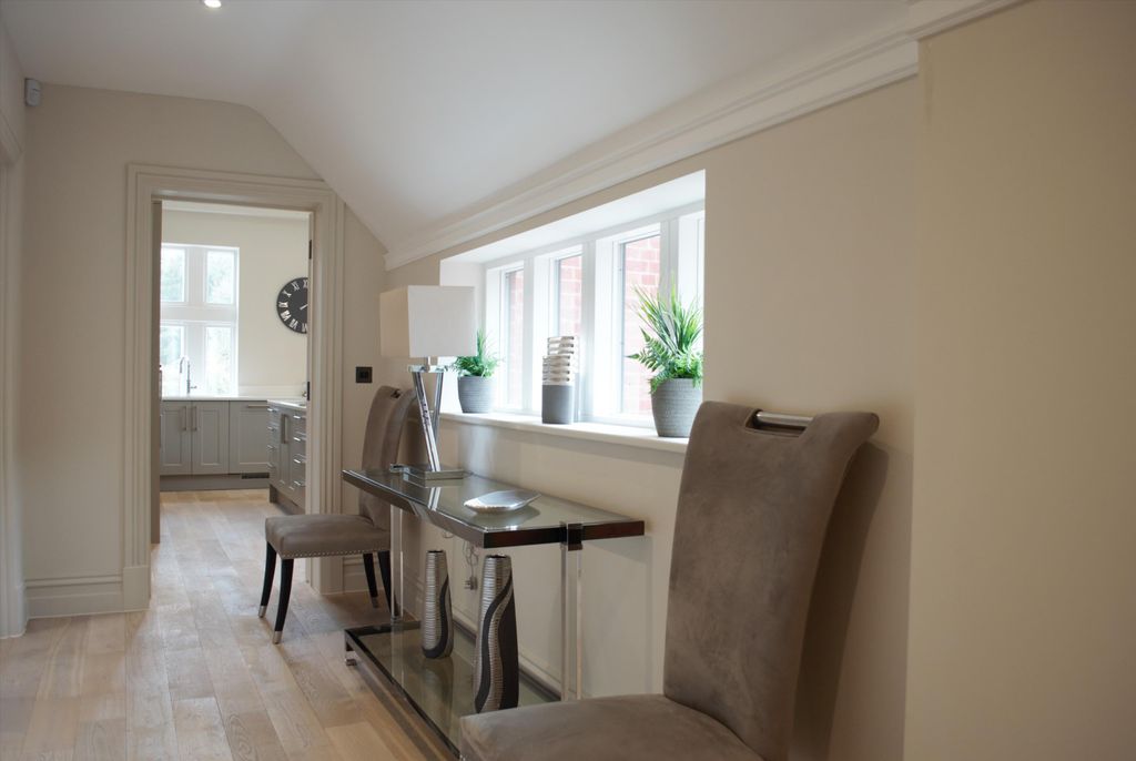 Additional image 9 of 2 bed flat for saleOld Milverton Lane, Leamington Spa, Warwickshire CV32