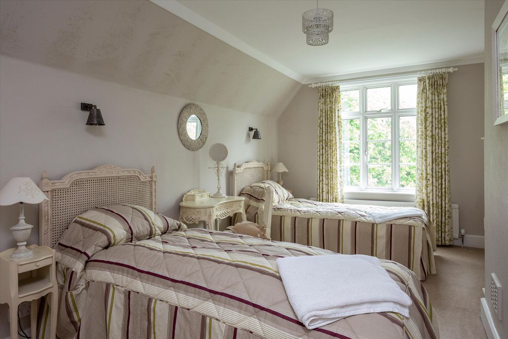 Additional image 15 of 7 bed detached house for saleGuildford Road, Broadbridge Heath, Horsham, West Sussex RH12