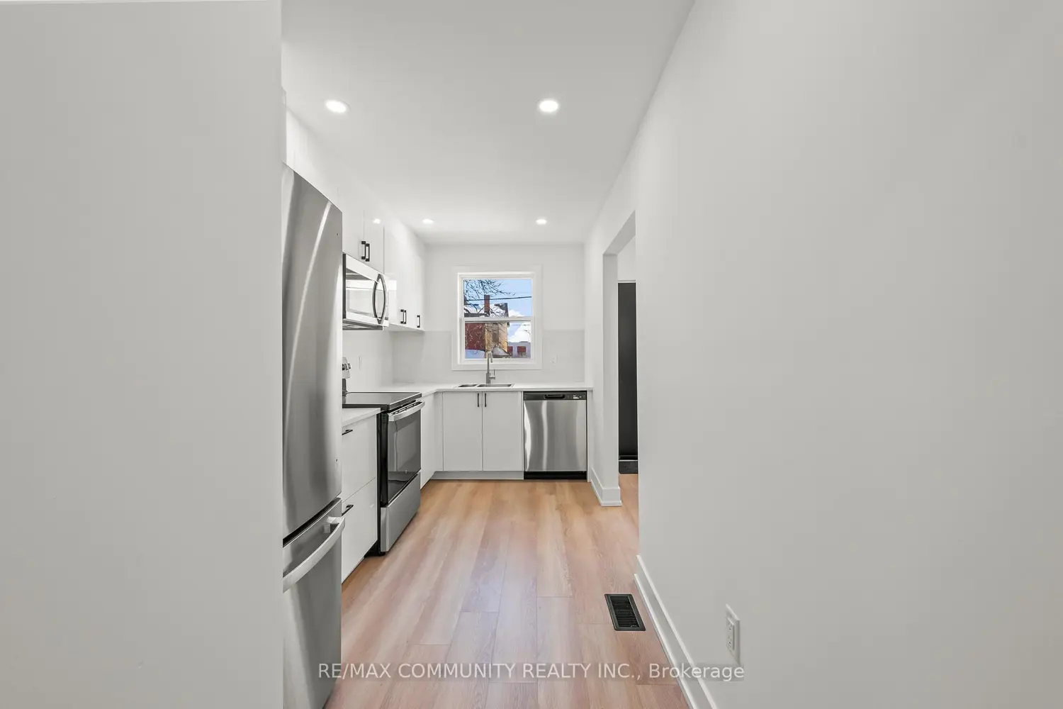 Additional image 8 of 340 Albany Avenue