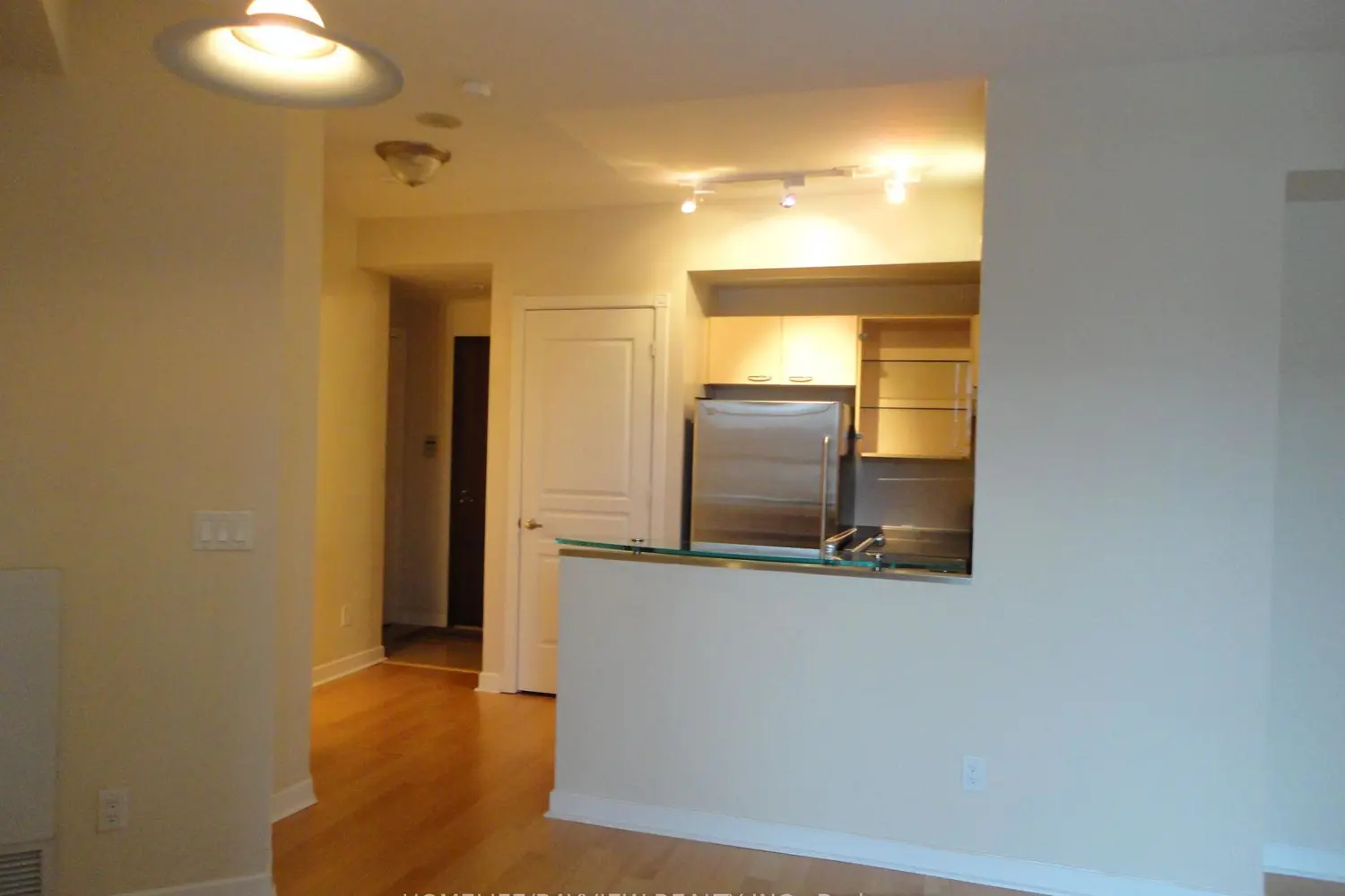 Additional image 8 of 438 Richmond Street 407