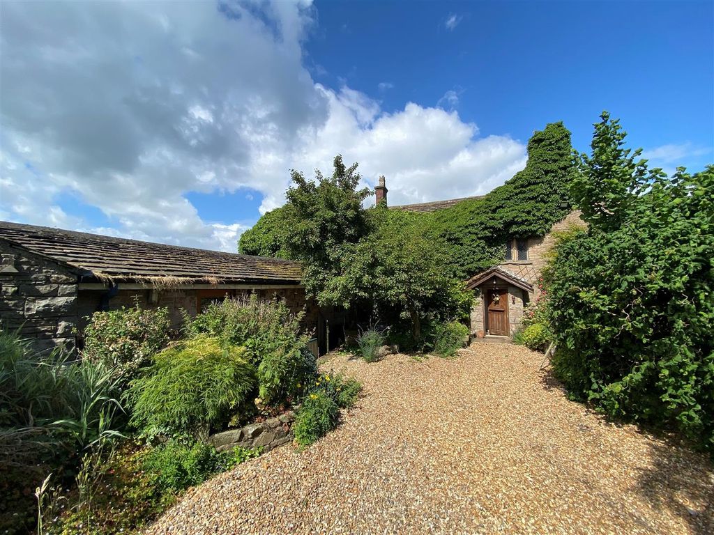4 bed detached house for saleGreen Lane, Disley, Stockport SK12