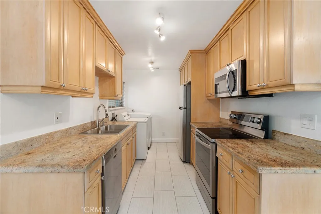 Additional image 9 of 4726 Park Granada Unit 216, Calabasas, CA 91302