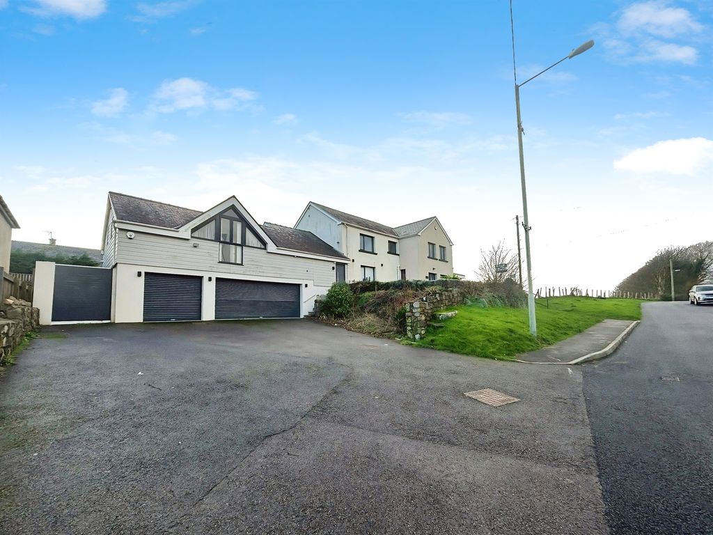 5 bed detached house for saleHeol Las, Maudlam, Bridgend CF33