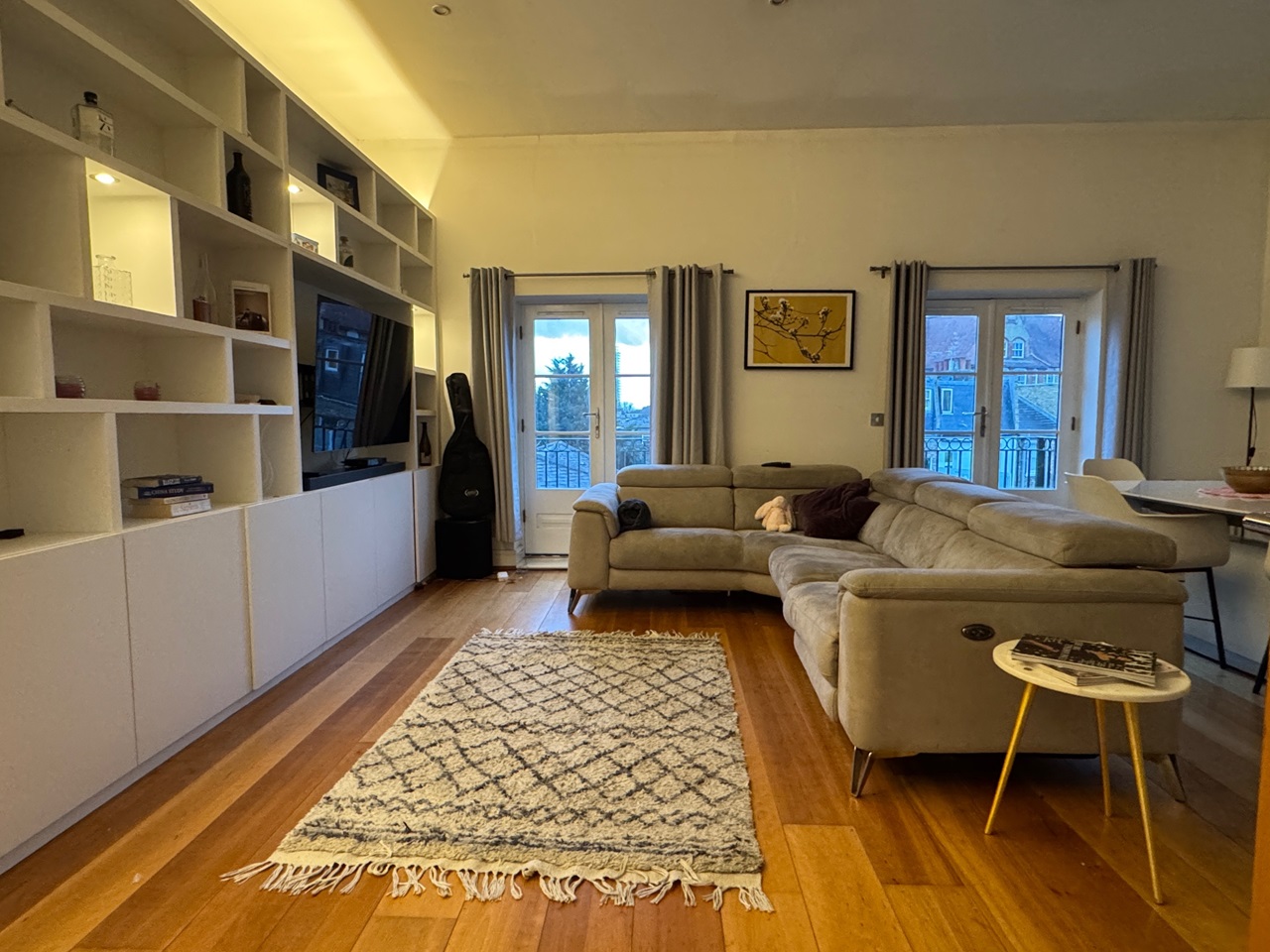 2 Bed Flat, Battersea Bridge Rd, SW11, N1 7GU