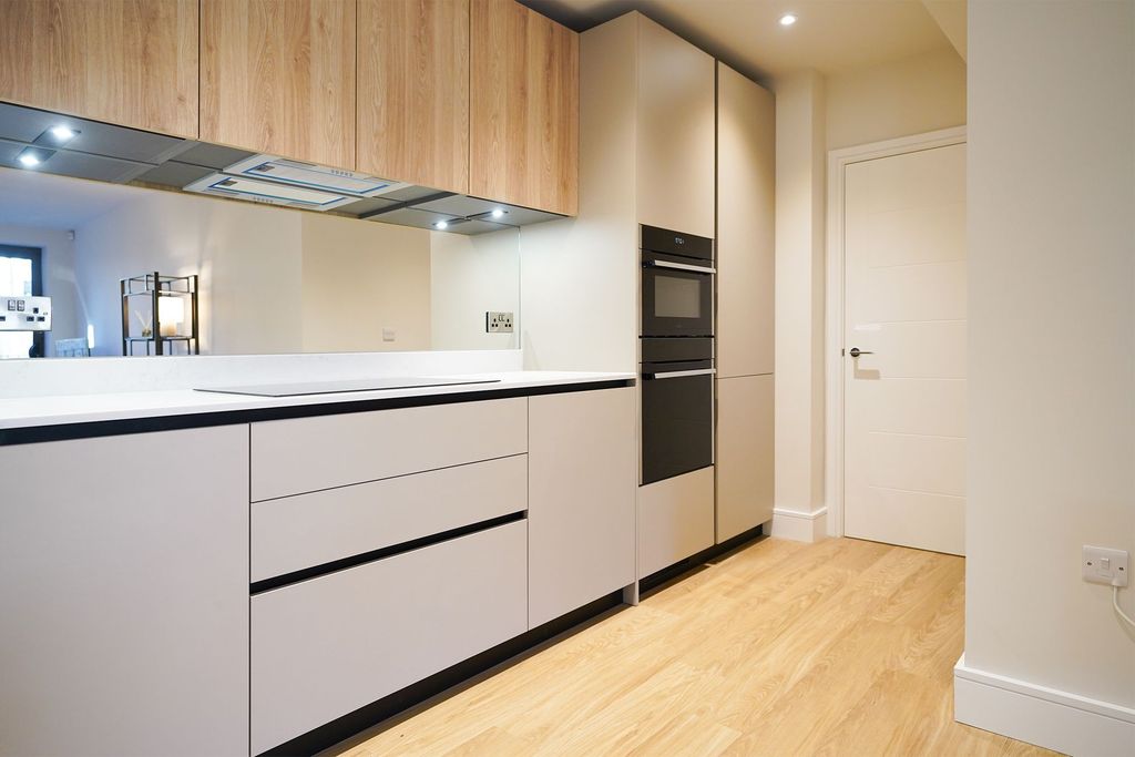 Additional image 3 of 2 bed flat for saleApt 2 Lydgate Green Apartments, Crosspool, Sheffield S10