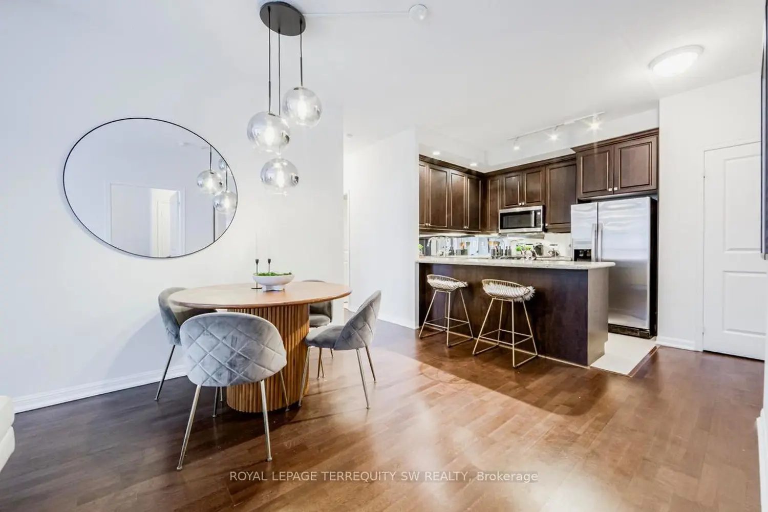 Additional image 4 of 21 Grand Magazine Street 1201