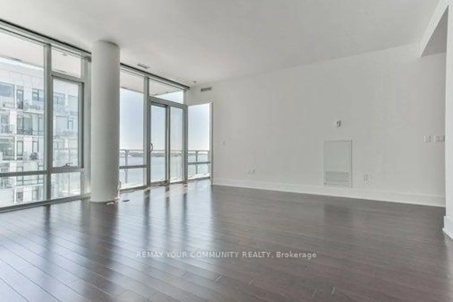 Additional image 19 of 39 Queens Quay 815