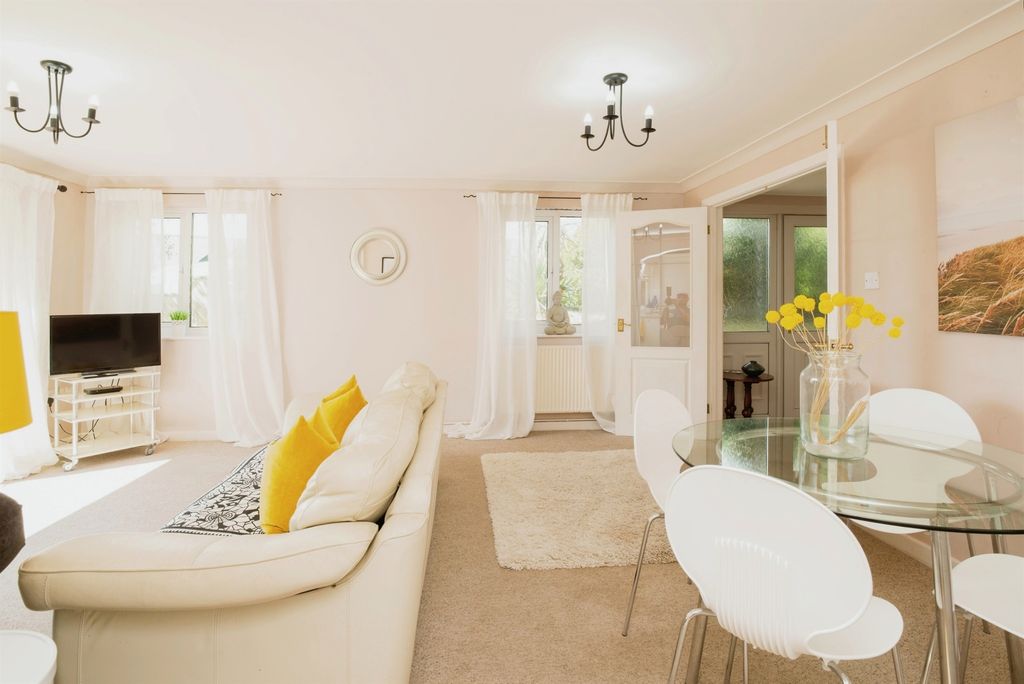Additional image 10 of 2 bed flat for saleSeaview Drive, Ogmore-By-Sea CF32