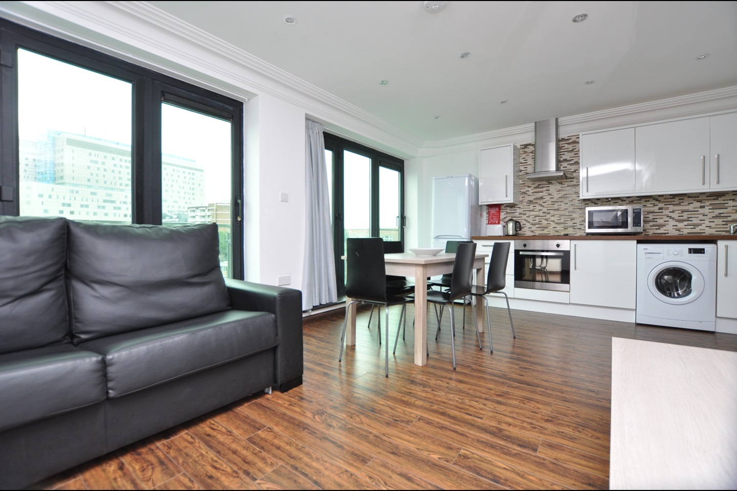 Additional image 9 of 3 Bed Penthouse, Shiraj Tower, E1, N1 7GU