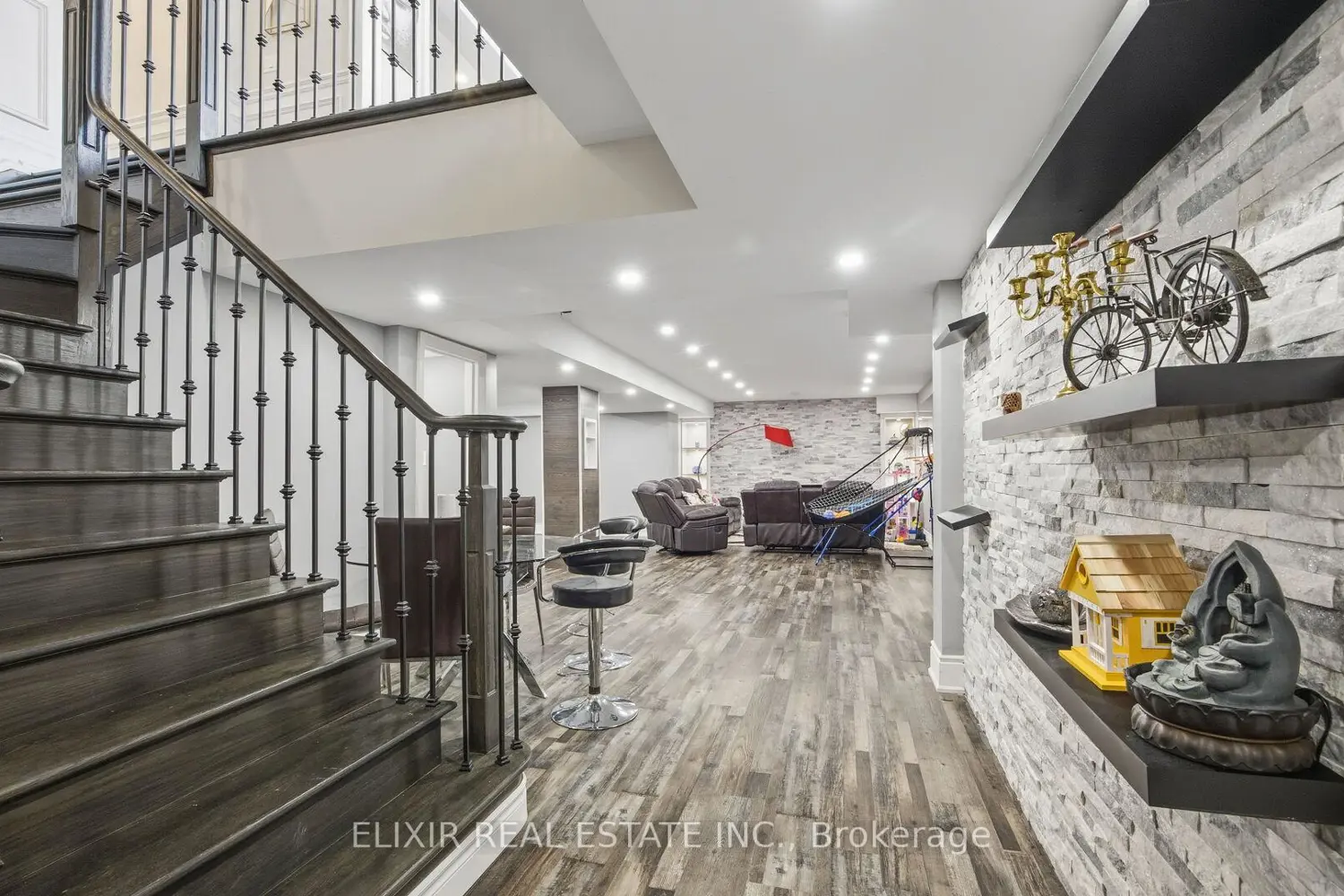 Additional image 8 of 6 West Branch Drive