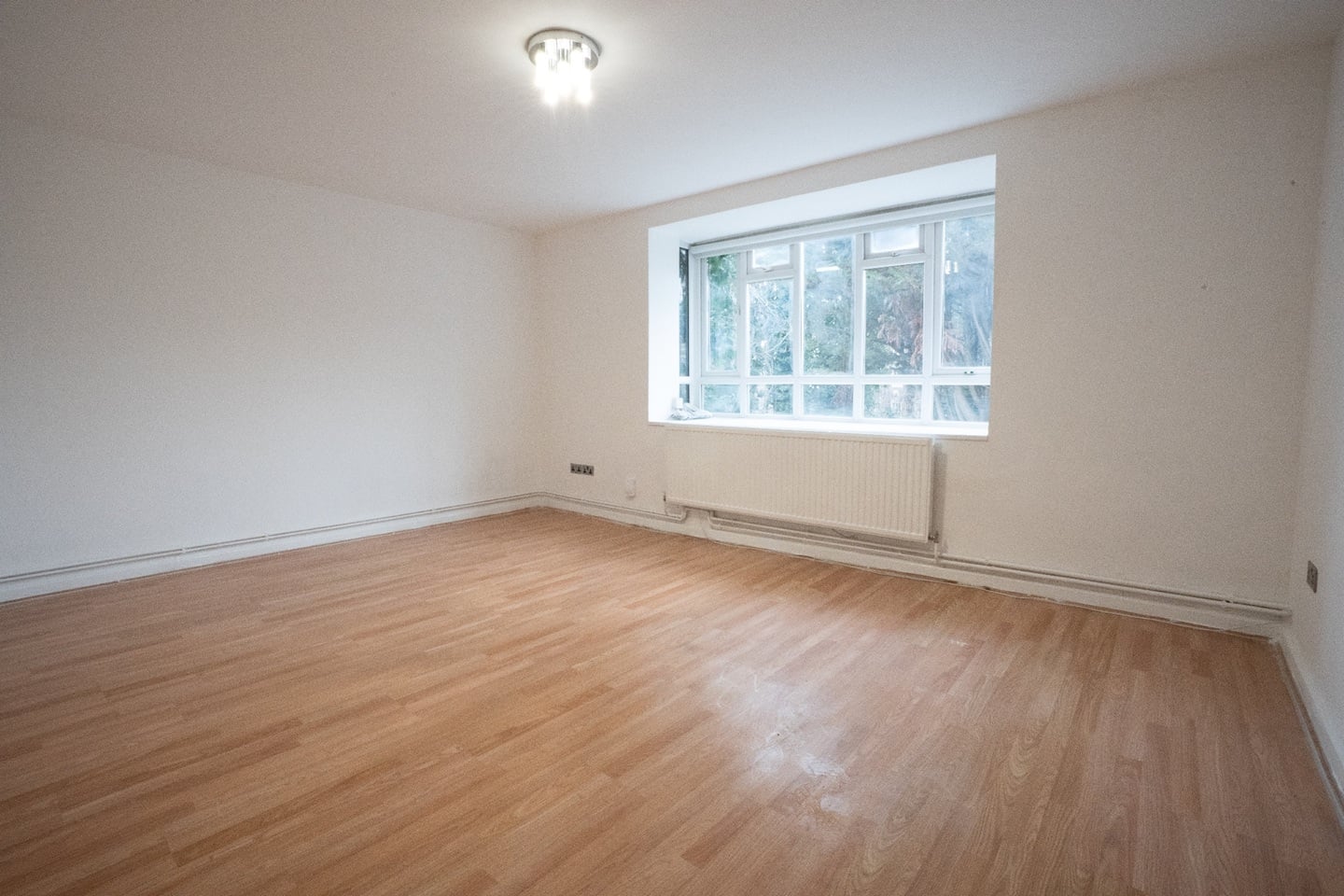 3 Bed Flat, Zaire Court, SW4, SW4 6DE