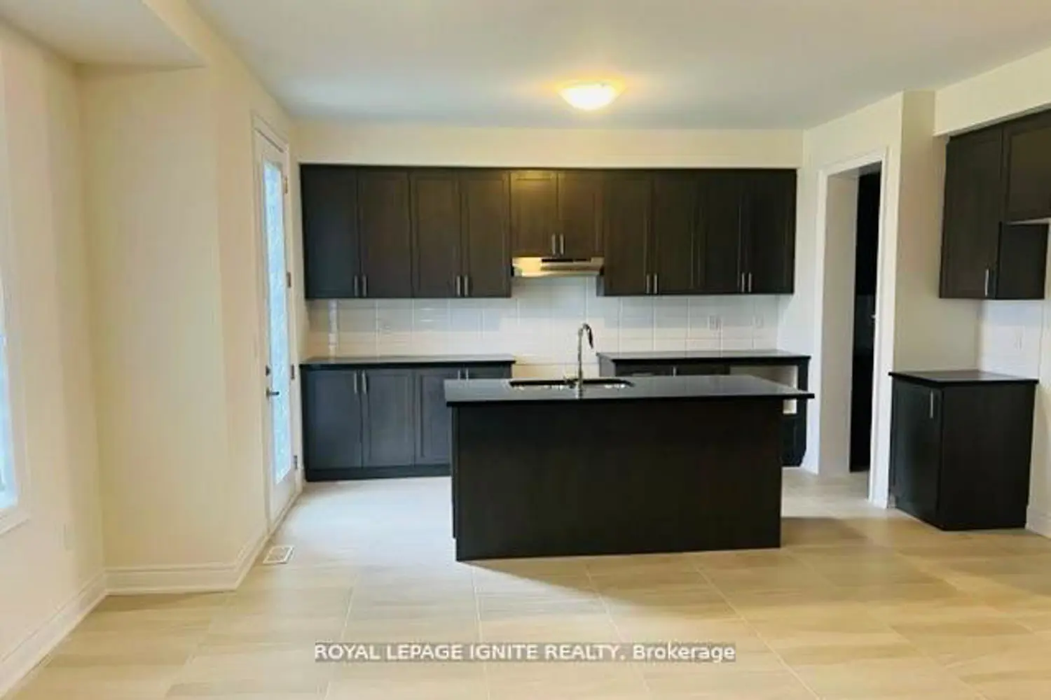 Additional image 3 of 114 Whitehand Drive