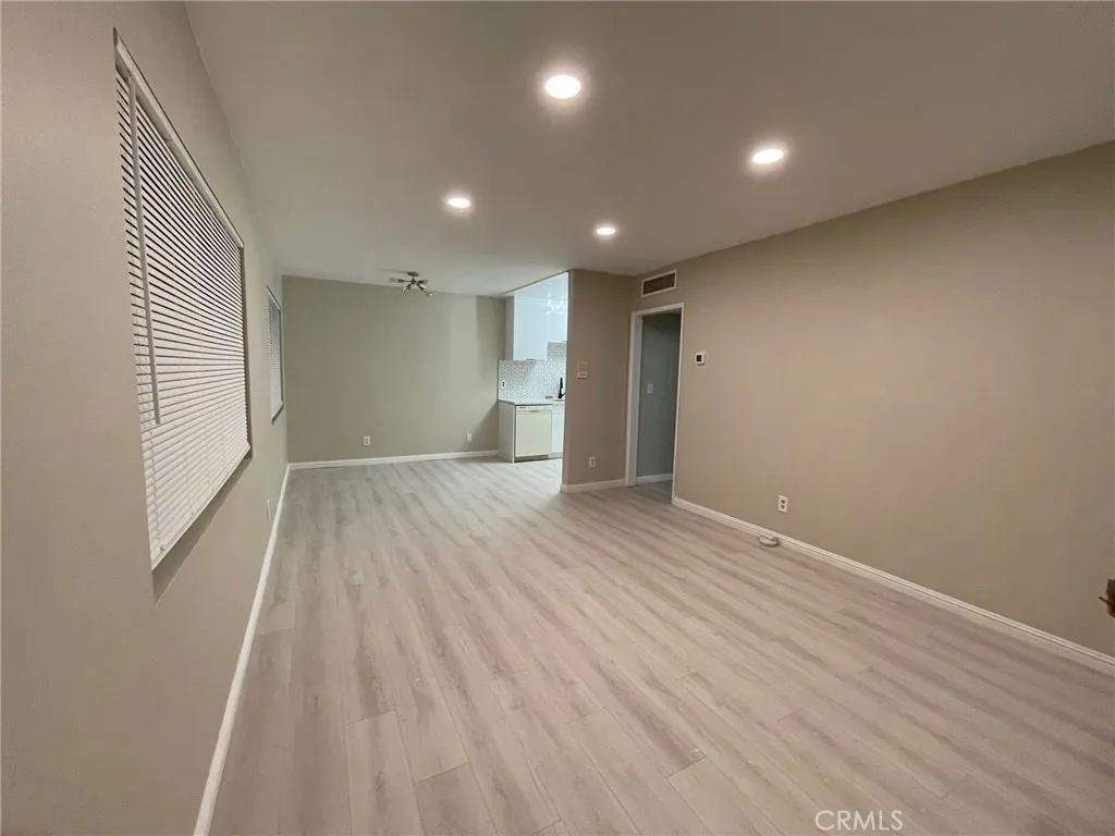 Additional image 20 of 14560 Clark St Unit 102, Sherman Oaks, CA 91411